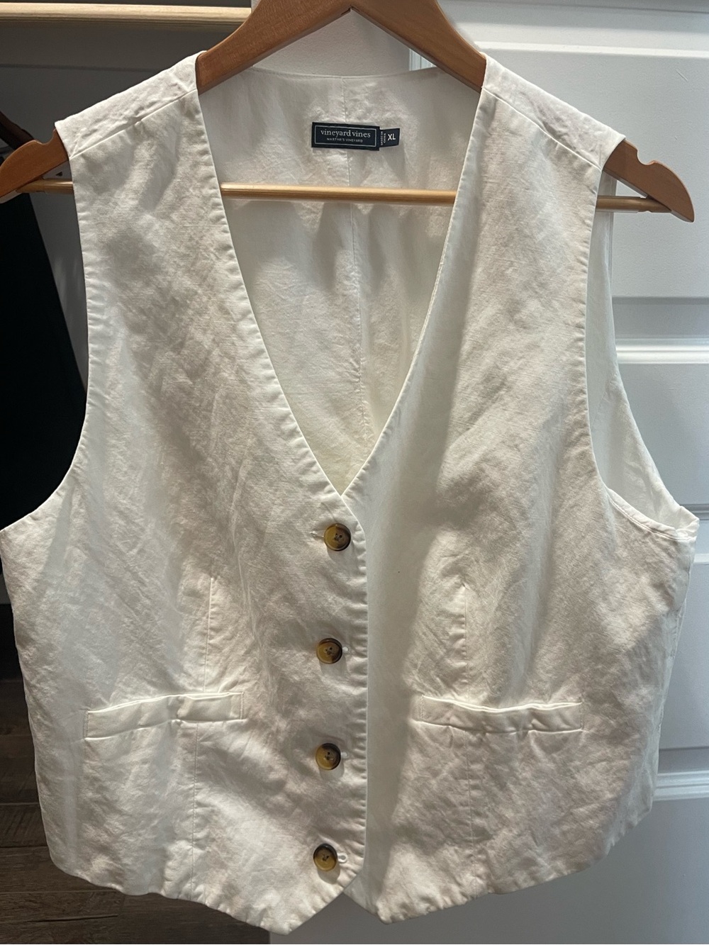 Vineyard Vines Cream Linen Button-Front Vest